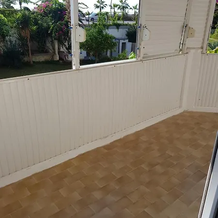 ,denize Sifir Esyali Daire ,havuzlu, Apartamento